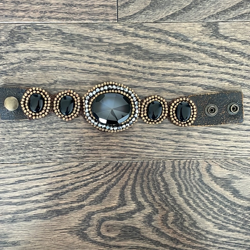 South Moon Under Bracelet - Picture 3 of 10